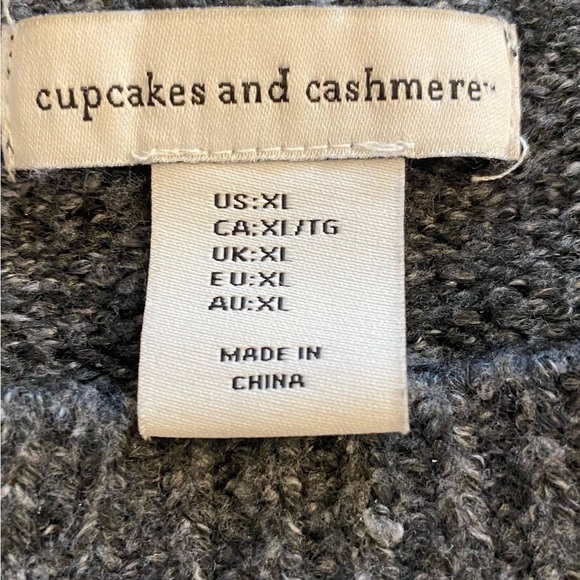 Cupcakes & Cashmere Sweater Dog Pullover Adorable Gray xl - Picture 3 of 12